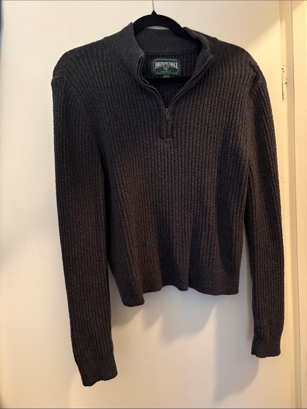 Vintage American Eagle Outfitters Women’s Cropped Dark Gray Zip Sweater